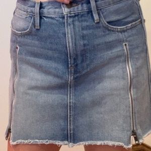 Frame Denim mini skirt with zippers NWT. Size 27.